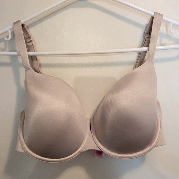 *ON HOLD* La Senza 34DD "So Free" Bras